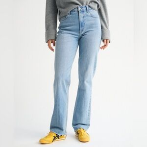 Abercrombie 90s straight high rise jean’s curve love